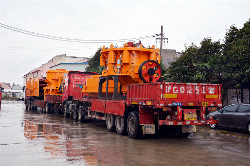 液壓圓錐破碎機(jī)